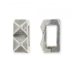 Passante rilievo per cordoncini mm.3 argentato antico x1