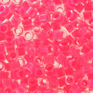 Miyuki Delica 10/0 DBM2035 - Luminous Wild Strawberry x8g