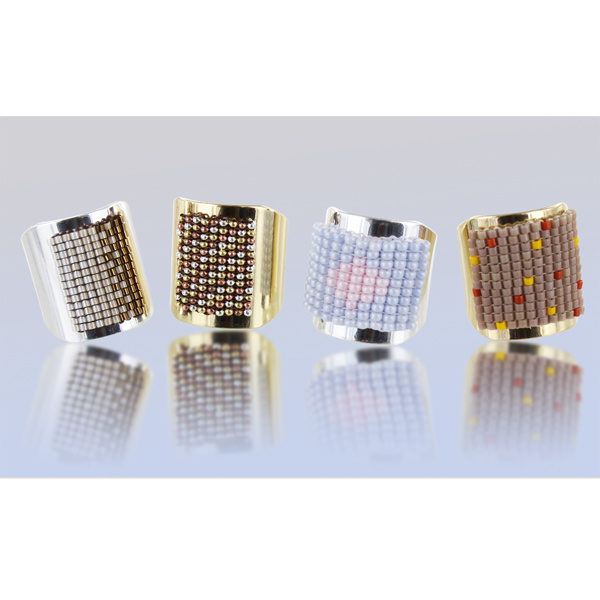 Anello con tessitura di perline rettangolari Miyuki