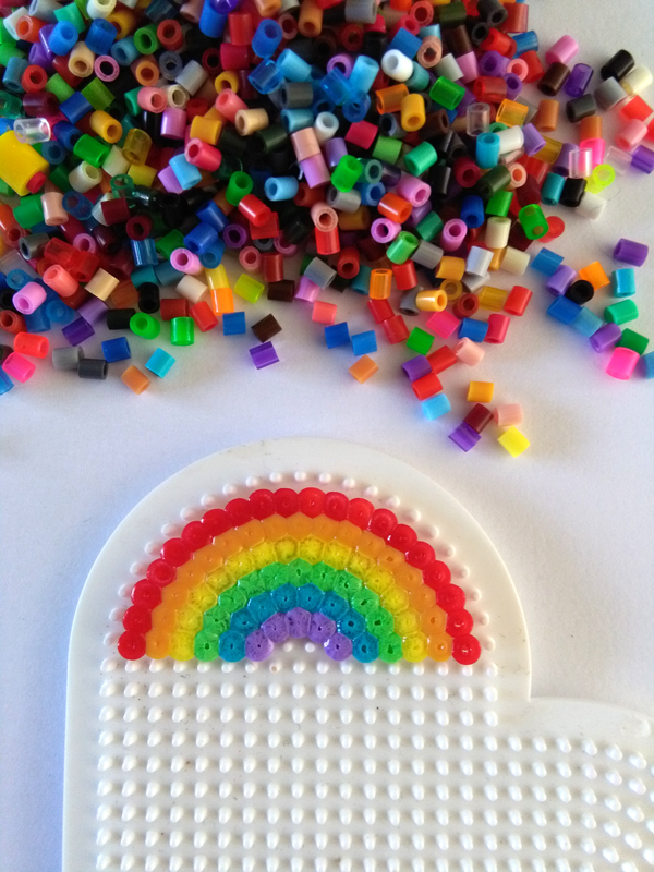 Pins perline bordo Hama