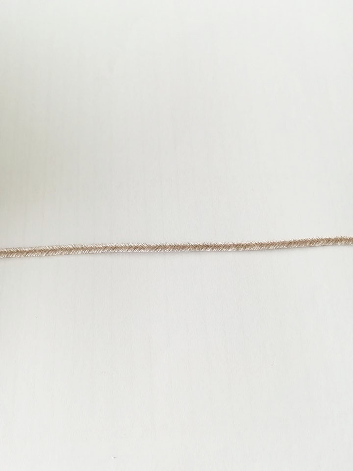 Orecchini Bright Wings in soutache chiaro di luna e cristalli PureCrystal : Tappa 1