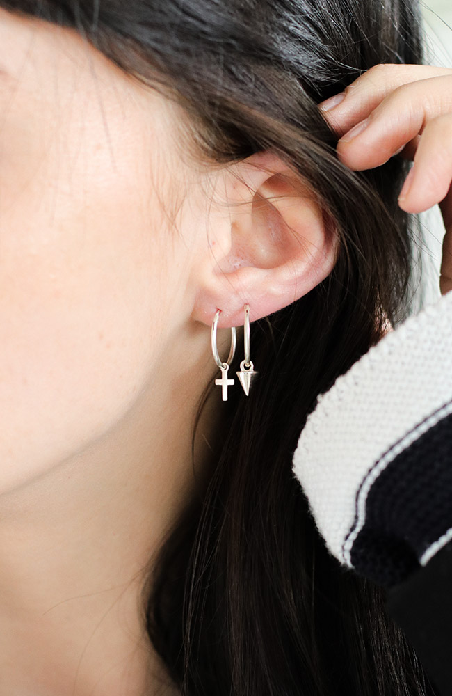 Petites boucles d'oreilles créoles argent 925 croix Petites boucles d'oreilles créoles argent 925 croix