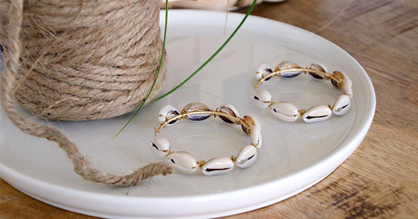 Fai da te Maxi creoli e conchiglie di ciprea