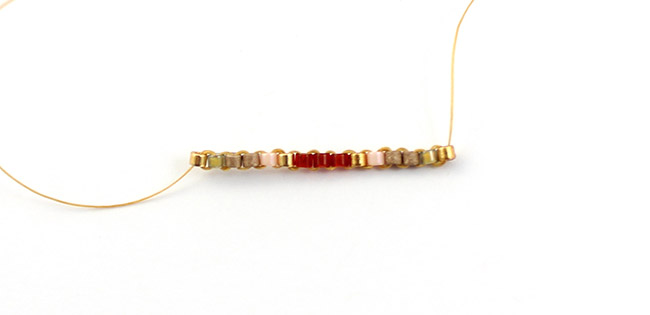Bracciale Brick Stitch diamante oro bordeaux : Tappa 5 Bracciale Brick Stitch diamante oro bordeaux : Tappa 5