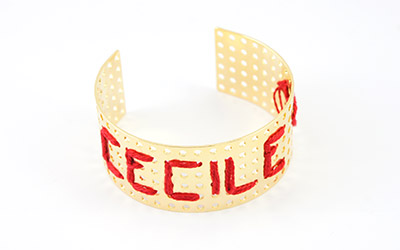 bracelet ajour&eacute; pr&eacute;nom tiss&eacute; 04