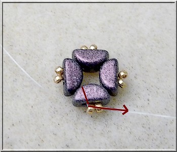 Tutoriel bijou schéma gratuit bracelet Maiya en perles en verre Kos par Puca