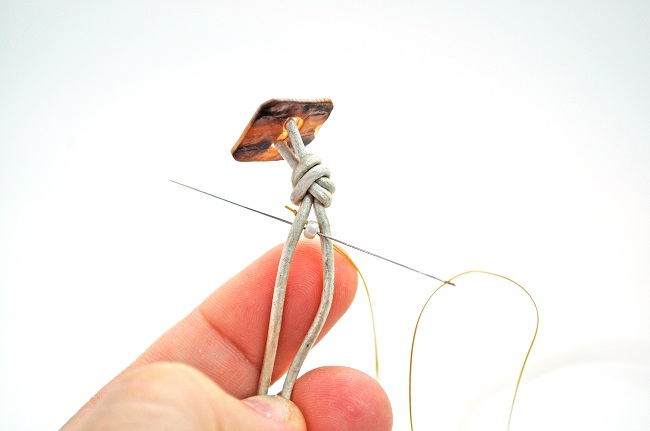 Bracciale avvolgente bianco e oro con perle di Tila, Miyuki Rock e perle PureCrystal Bracelet wrap blanc et doré avec Tila beads, Rocaille Miyuki et nacrées PureCrystal