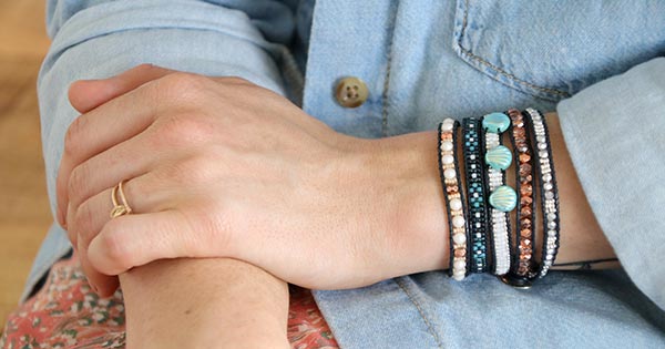 Avvolgere il braccialetto 5 giri blu e rosa d'oro Shell Beads sirena Avvolgere il braccialetto 5 giri blu e rosa d'oro Shell Beads sirena