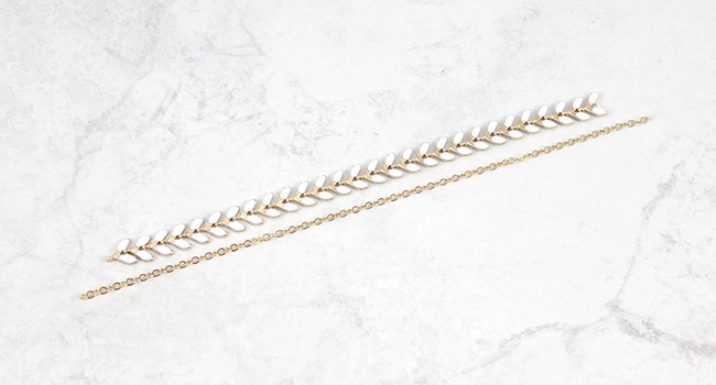 Collier multirangs chaîne épis et lacet suédine 1