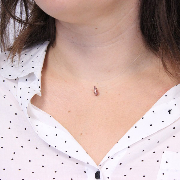 Collana girocollo trasparente con perle di cristallo a goccia