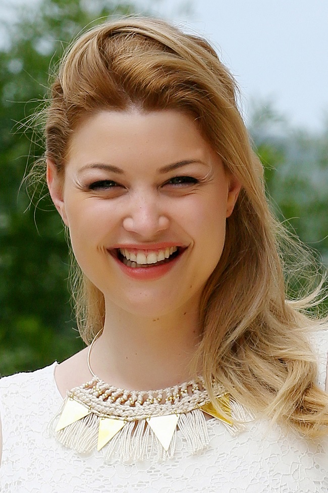 tutoriel collier macramé perles et triangles dorés final