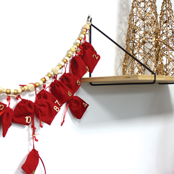 Fabriquer son calendrier de l'avent DIY suspendu Fabriquer son calendrier de l'avent DIY suspendu