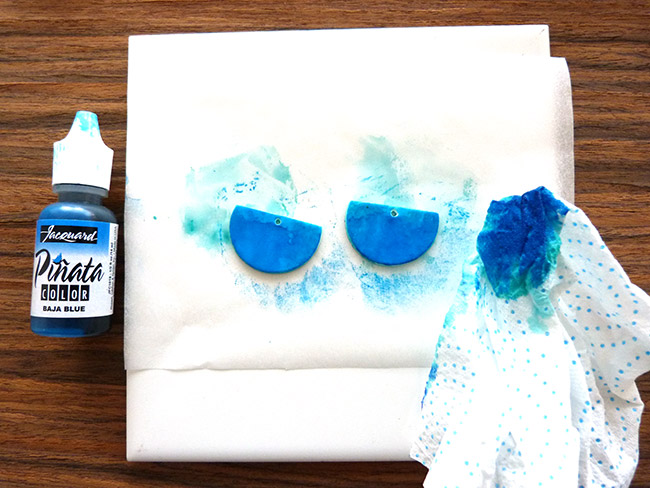 Orecchini in polimero, inchiostro e metallo : Tappa 4