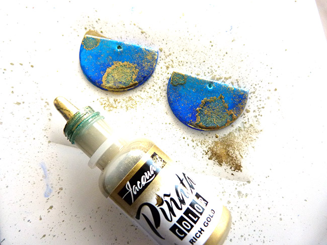 Orecchini in polimero, inchiostro e metallo : Tappa 6