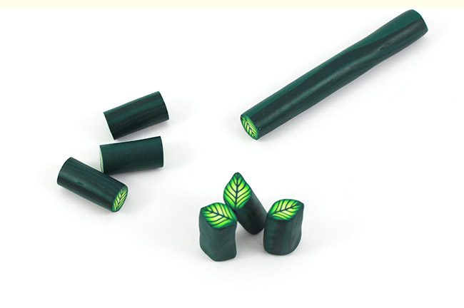 Découpe de la cane feuille