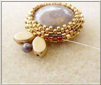 Pendentif collier DIY Mafate en perles de verre Paros et Kos par Pucas