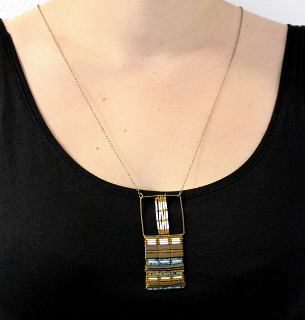 Schema collana perline con Mini rettangolo ematite e Bugles Miyuki Snella