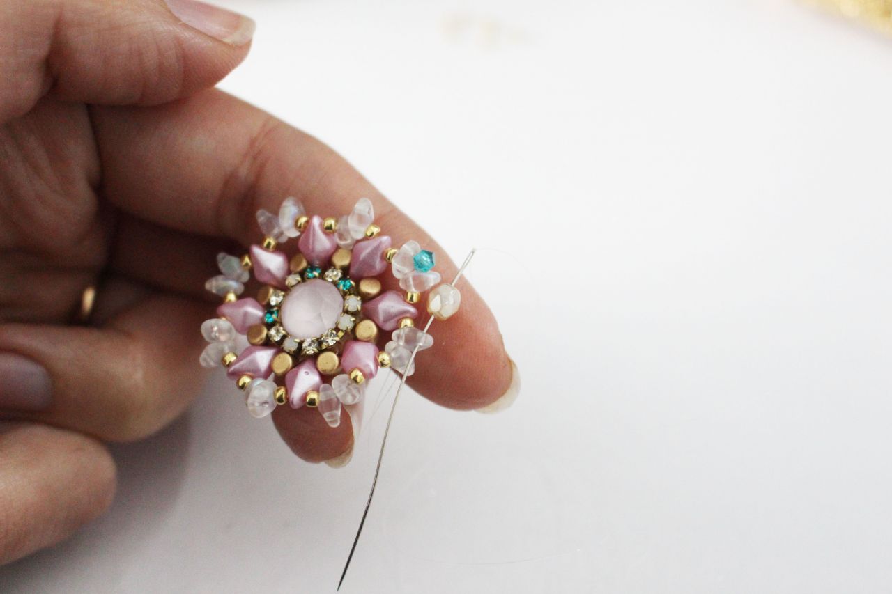 Tutoriel_boucles_oreilles_perles_verre_glassbeads_diamonduo_minos_superduo