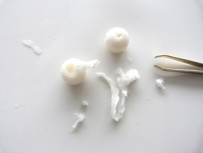 orecchini con sfere cave di argilla polimerica : Tappa 5