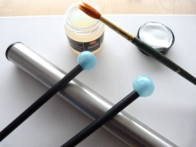 orecchini con sfere cave di argilla polimerica : Tappa 7