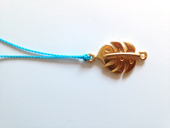 Bracciale di filodendro con nodi macramè : Tappa 1