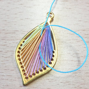 Orecchini a filo teso Lizbeth : Tappa 15