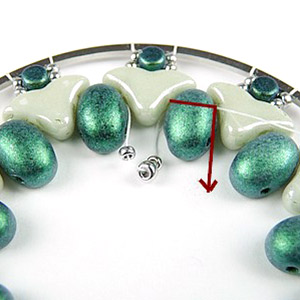 etape7 Personalizza lo specchio tascabile Elsa perline in vetro Puca