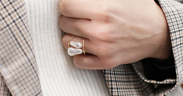 Anello riempito in oro fai da te e perle irregolari PureCrystal Anello riempito in oro fai da te e perle irregolari PureCrystal