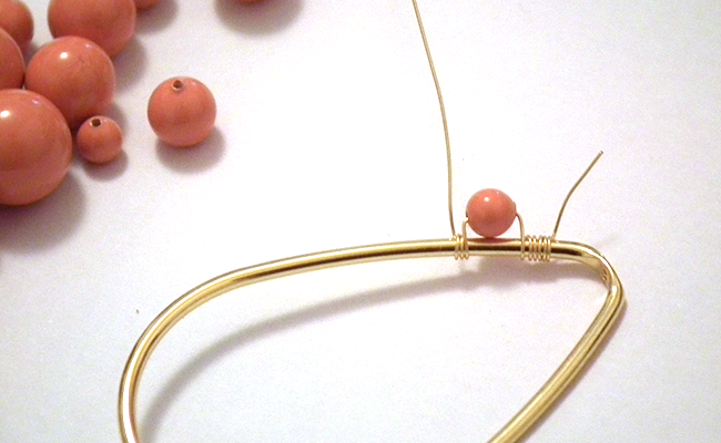 Step 2- Orecchini pendenti con perle PureCrystal rotonde e perle di semi Miyuki 11 - avvolgenti con perle PureCrystal