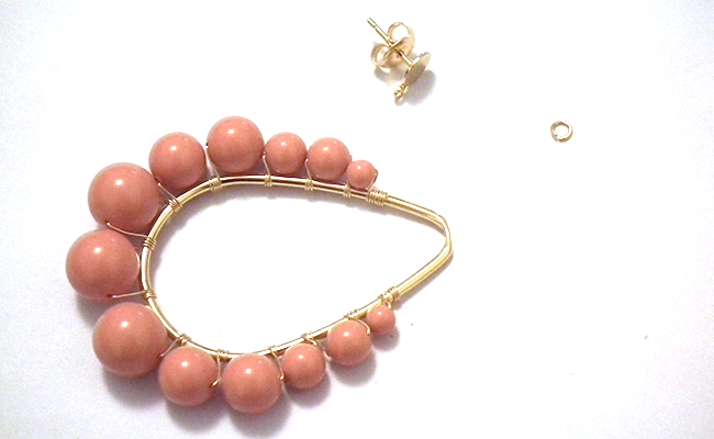 Step 3 - Orecchini pendenti con perle rotonde di PureCrystal e perle di semi di Miyuki 11 - perle PureCrystal stridenti