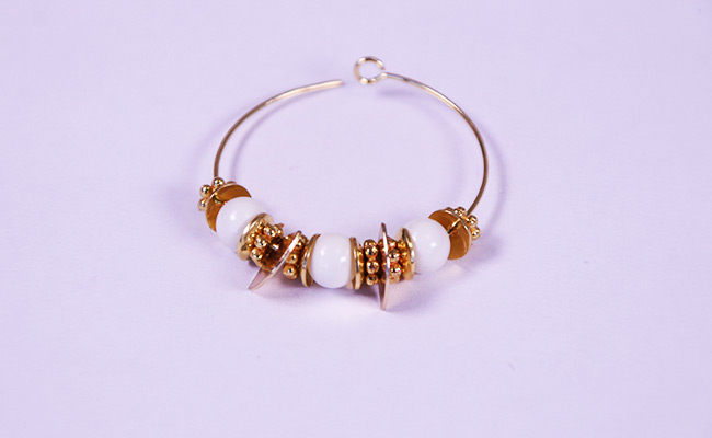 step 2 - Orecchini a cerchio con perle PureCrystal rotonde e coppe dorate - perle filo