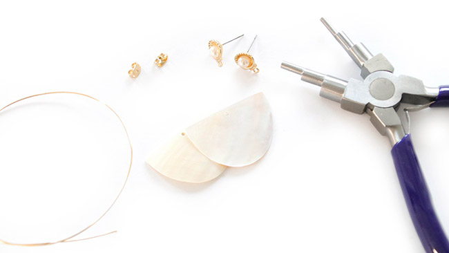 materiale per la realizzazione di orecchini in madreperla