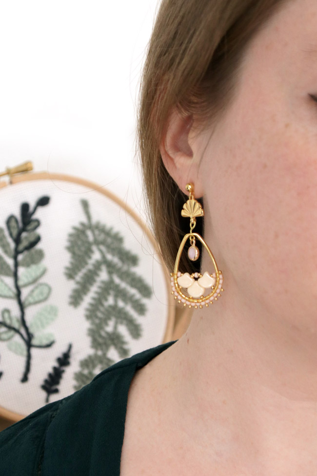 Schema Orecchini pendenti Miyuki rosa pastello con perle Ginko