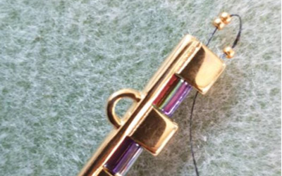 Bracciale polsino multirow in perline di Tila, perline rotonde in vetro ceco e perline 15 : Tappa 2