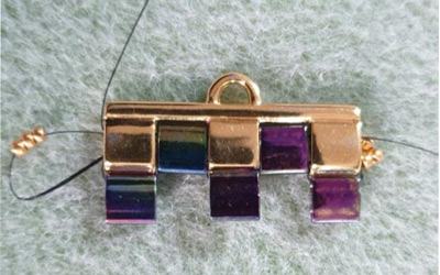 Bracciale polsino multirow in perline di Tila, perline rotonde in vetro ceco e perline 15 : Tappa 7