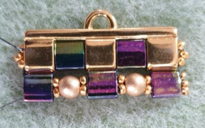 Bracciale polsino multirow in perline di Tila, perline rotonde in vetro ceco e perline 15 : Tappa 11