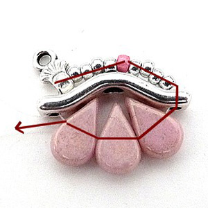 Collana Lucie con distanziatore Bowtrio e perle di vetro Amos di Puca : Tappa 3 Collana Lucie con distanziatore Bowtrio e perle di vetro Amos di Puca : Tappa 3
