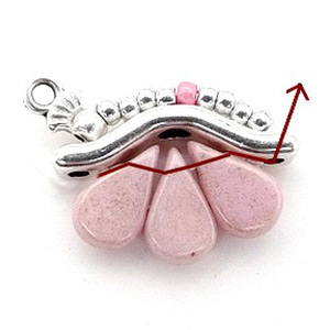 Collana Lucie con distanziatore Bowtrio e perle di vetro Amos di Puca : Tappa 4 Collana Lucie con distanziatore Bowtrio e perle di vetro Amos di Puca : Tappa 4