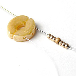 Step 1 - Collana di perle di vetro Pepa Puca