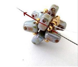 Step 8 - Collana di perle fai-da-te Talia Puca