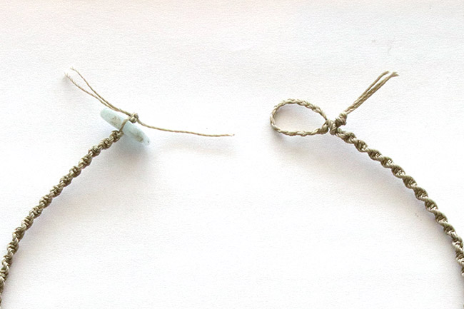 Raffinata collana di acquamarina e macramè : Tappa 7