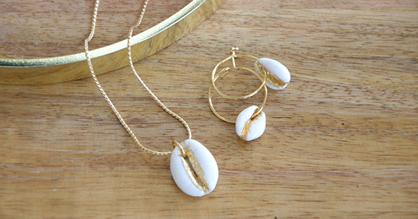 Cowries fatti di argilla polimerica Cowries fatti di argilla polimerica