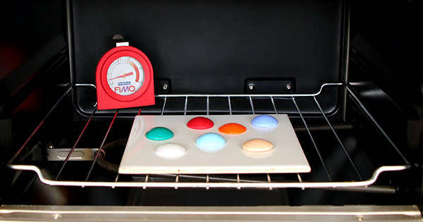 Comment s'assurer d'une bonne cuisson de pâte polymère? Comment s'assurer d'une bonne cuisson de pâte polymère?