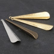 Pendente  in metallo diamantata 53x11 mm dorato x1