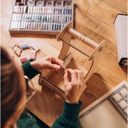 Telaio per la creazione di articoli di bigiotteria DIY