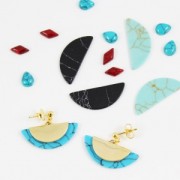 Cabochon triangolo imitazione Howlite dipinto 8.5x8.5 mm Jet x5