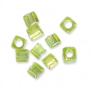 Cubi Miyuki mm. 1.8 SB18-0258 - Transparent Chartreuse AB x10g|raw }}