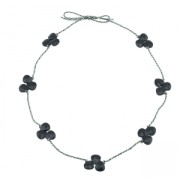 Attrezzo per fare i nodi con spazio regolare ed uniforme