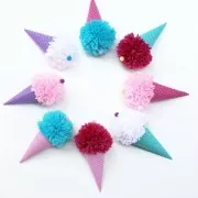 Assortimento di 10 pompon rotondi in poliestere 15 mm - Multicolore