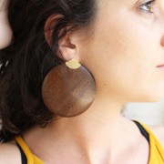 Pendente rotondo in legno marrone scuro 59 mm per la creazione di bijoux DIY x1